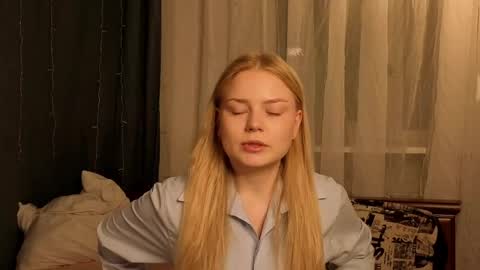 Hi Im Leila online show from May 24, 9:10 pm