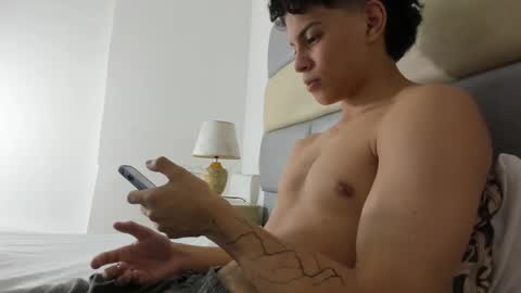Snapshot of lax777_ chatting on February 11, 6:33 pm ZAmbrano online show from February 11, 6:33 pm