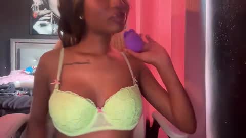 lay127 online show from April 15, 7:16 pm