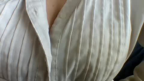 layannalea online show from June 11, 3:04 am