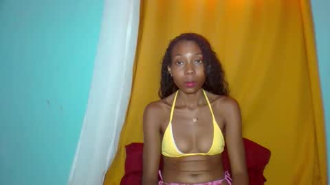 layannek online show from February 22, 6:39 am