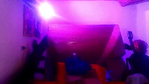 Snapshot of laye19 chatting on February 8, 7:59 am Laye19 online show from February 8, 7:59 am