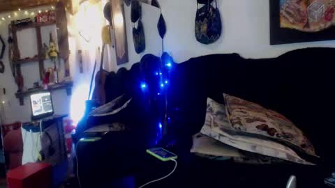 Snapshot of laye19 chatting on October 5, 5:38 am Laye19 online show from October 5, 5:38 am