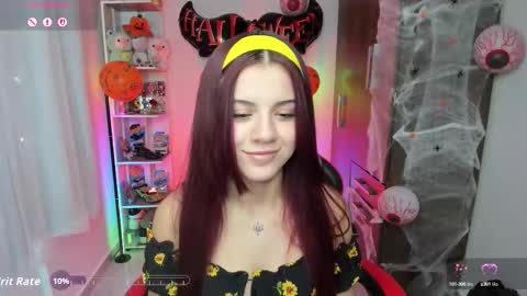 Layla online show from October 9, 2:55 pm