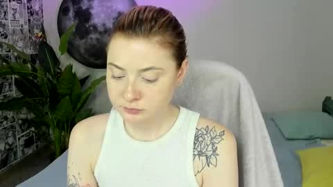 Layla online show from November 21, 7:06 am