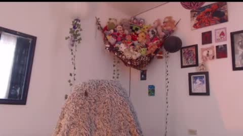 layla_quinn online show from June 12, 2:05 pm