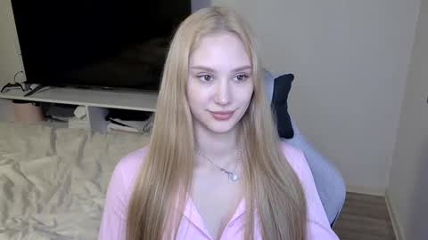 LaylaPretty001 online show from March 10, 7:02 am