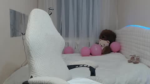 laymablast online show from November 9, 9:57 am