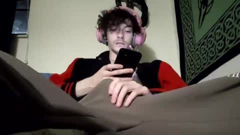 Stitch online show from February 11, 7:44 am