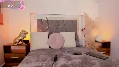 lea_walkerr online show from February 21, 8:34 pm