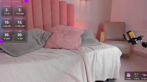 Leah online show from October 18, 6:23 pm