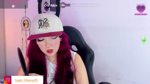 Leah online show from July 8, 9:40 pm