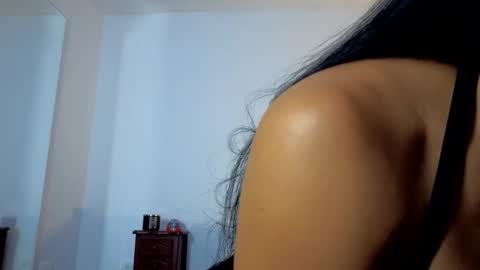 ---Leah-- online show from November 24, 5:00 pm