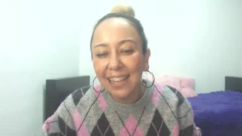 leah_susman online show from September 23, 1:43 am