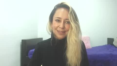 leah_susman online show from September 25, 1:56 am