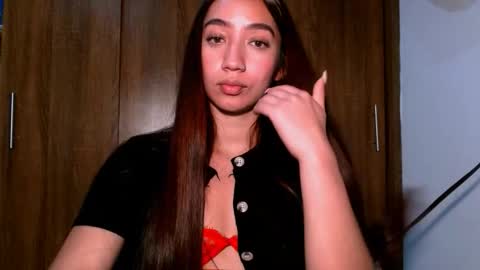 Snapshot of leanaalhub chatting on October 12, 4:27 am leanaalhub online show from October 12, 4:27 am