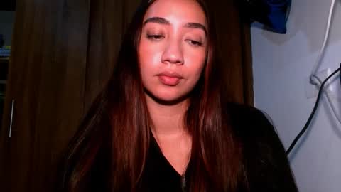 leanaalhub online show from November 25, 3:49 am