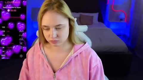 Leana Love online show from March 2, 4:50 am