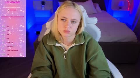 Leana Love online show from December 31, 7:31 am