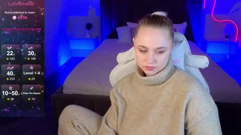 Leana Love online show from January 25, 2:04 am