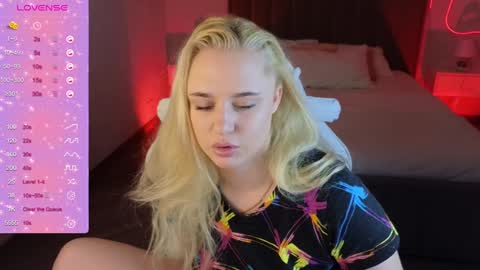 Leana Love online show from December 25, 2:03 am