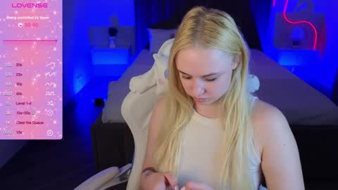 Leana Love online show from December 31, 4:27 am