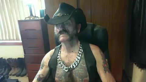 Snapshot of leathergreaser chatting on September 29, 12:31 am leathergreaser online show from September 29, 12:31 am