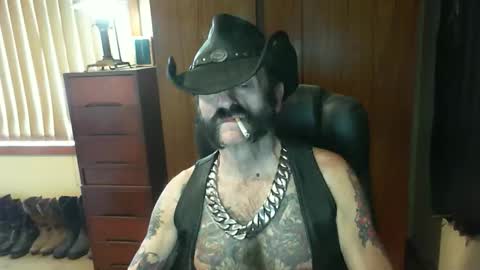 Snapshot of leathergreaser chatting on September 27, 12:08 am leathergreaser online show from September 27, 12:08 am