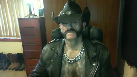 Snapshot of leathergreaser chatting on October 13, 8:55 pm leathergreaser online show from October 13, 8:55 pm