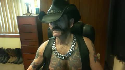 Snapshot of leathergreaser chatting on October 12, 8:10 pm leathergreaser online show from October 12, 8:10 pm