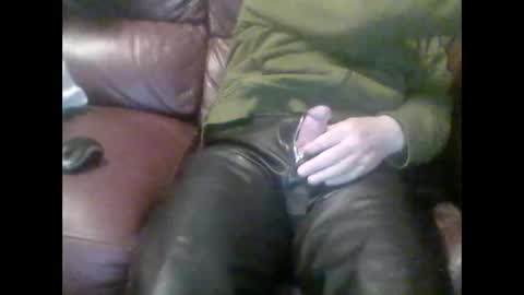leatherpants68 online show from October 1, 7:35 pm