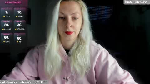 LeaVixx online show from January 1, 3:35 pm