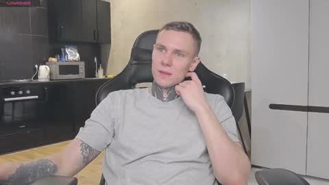 Snapshot of lechery_boy chatting on January 20, 4:01 pm Lechery boy online show from January 20, 4:01 pm