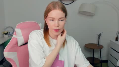 Lilly online show from December 5, 8:50 pm