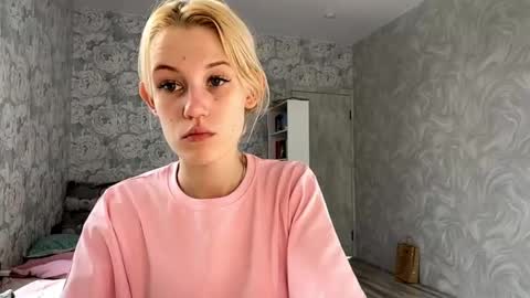Kate online show from April 30, 9:03 am