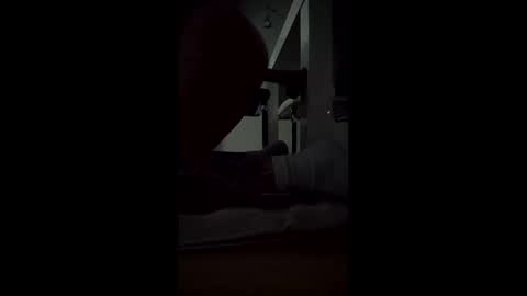 leehillery1 online show from December 17, 1:45 am