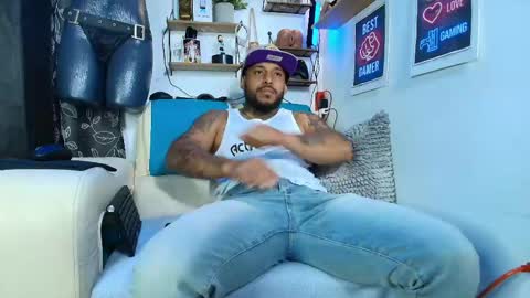 leenar_key online show from June 10, 1:49 am