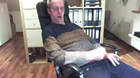 Dave online show from November 22, 9:35 pm