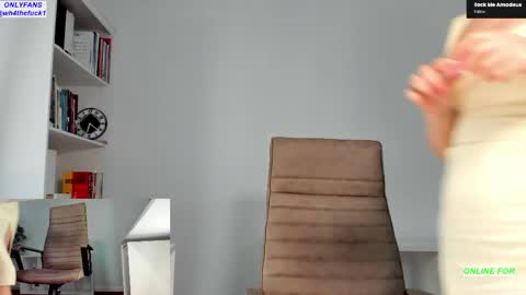 Elle  online show from April 20, 12:41 pm