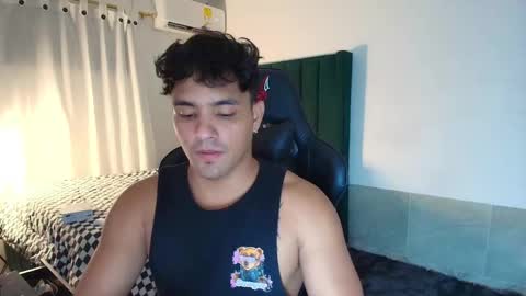 Snapshot of lei_77 chatting on October 23, 11:27 pm Lei online show from October 23, 11:27 pm