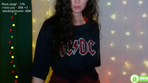 hey Im Leia and I love rock  online show from June 19, 7:20 pm
