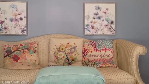 Leia Swift online show from August 2, 5:59 pm