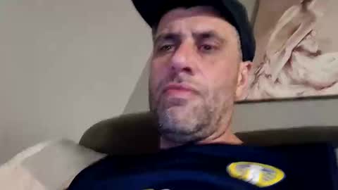 leightimmins001 online show from May 7, 10:38 pm