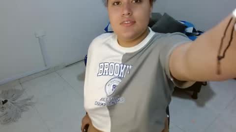 leilaparkersex69 online show from April 24, 12:29 pm