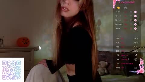 Leila online show from October 27, 12:32 am