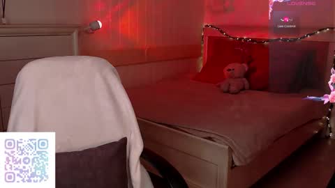 Leila online show from October 24, 12:44 am