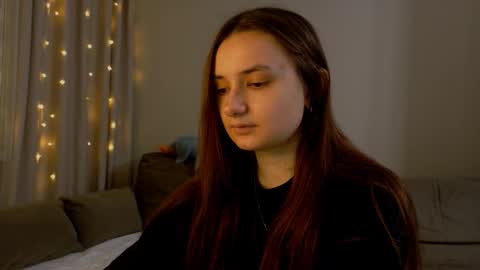 Lelia online show from March 1, 5:28 pm