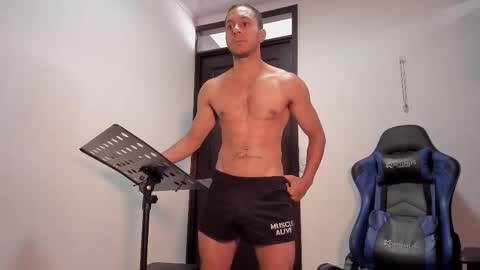 hi im lelo... nice to meet you I appreciate your thumbs up It is very important and you would help me a lot online show from September 16, 12:40 pm