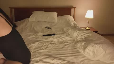 2 shy lemons 1 peach online show from April 22, 1:29 pm