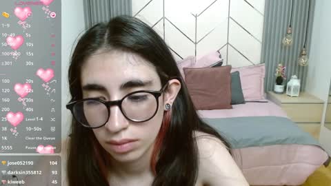 Snapshot of lena_roses chatting on December 18, 11:51 pm Lena online show from December 18, 11:51 pm